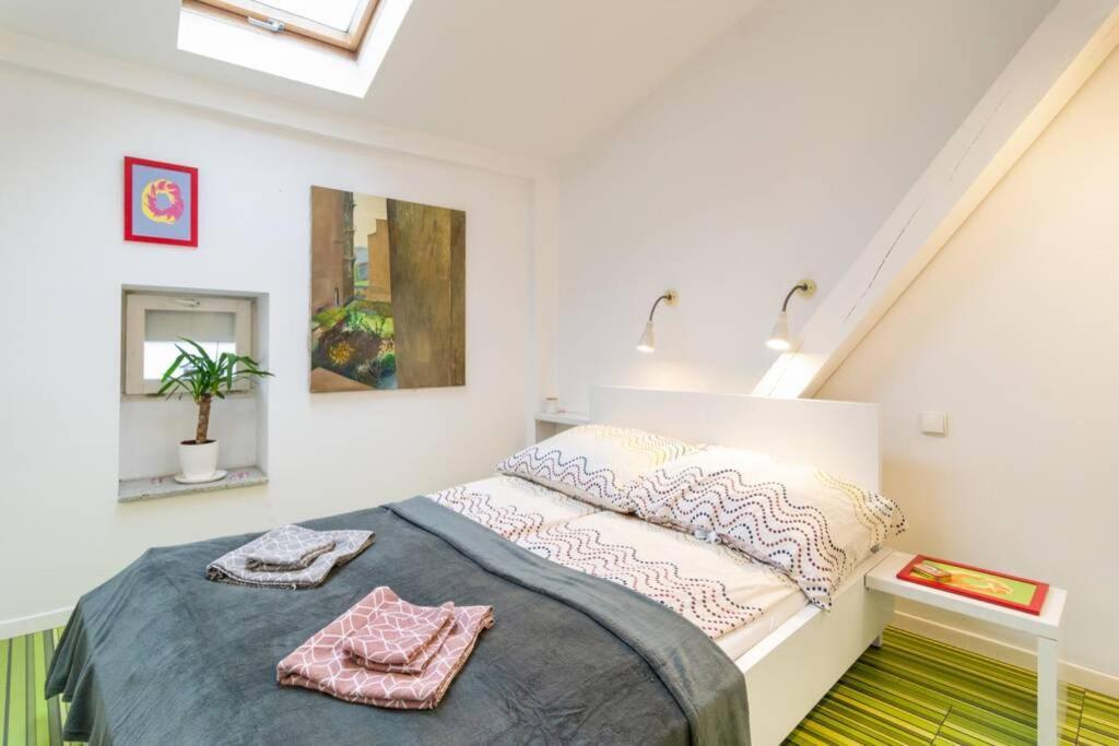 Cupcake 2 Bedroom Loft Apt In Best Location! Krakau Exterior foto